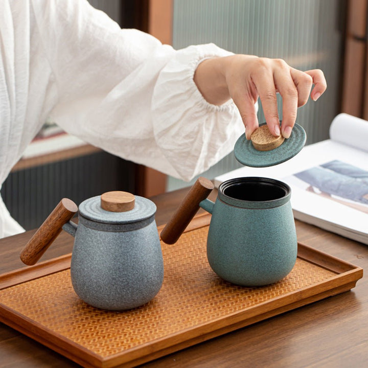 Glazed Pottery Tea Cup with Filter